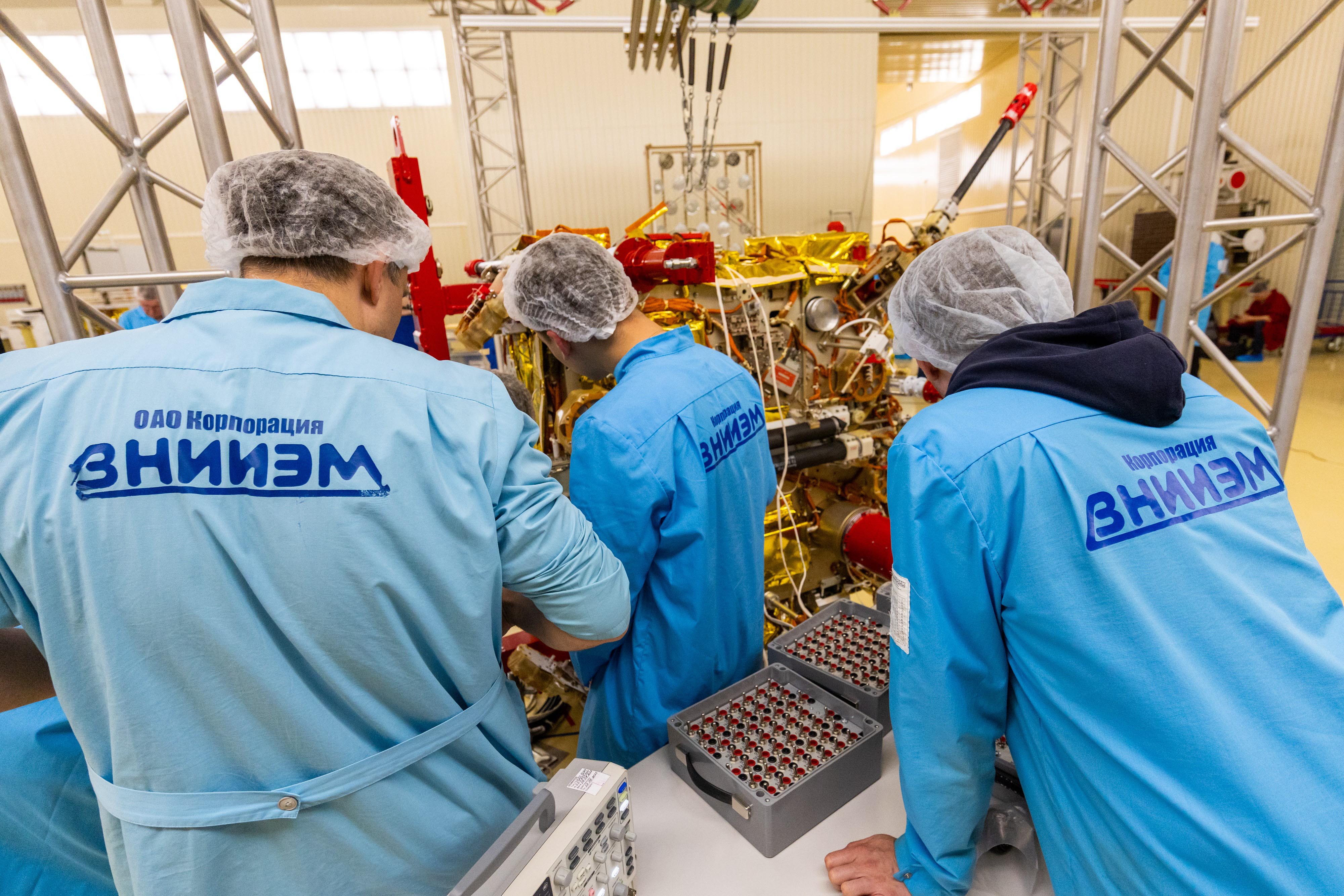 Испытания КА Ионосфера-М