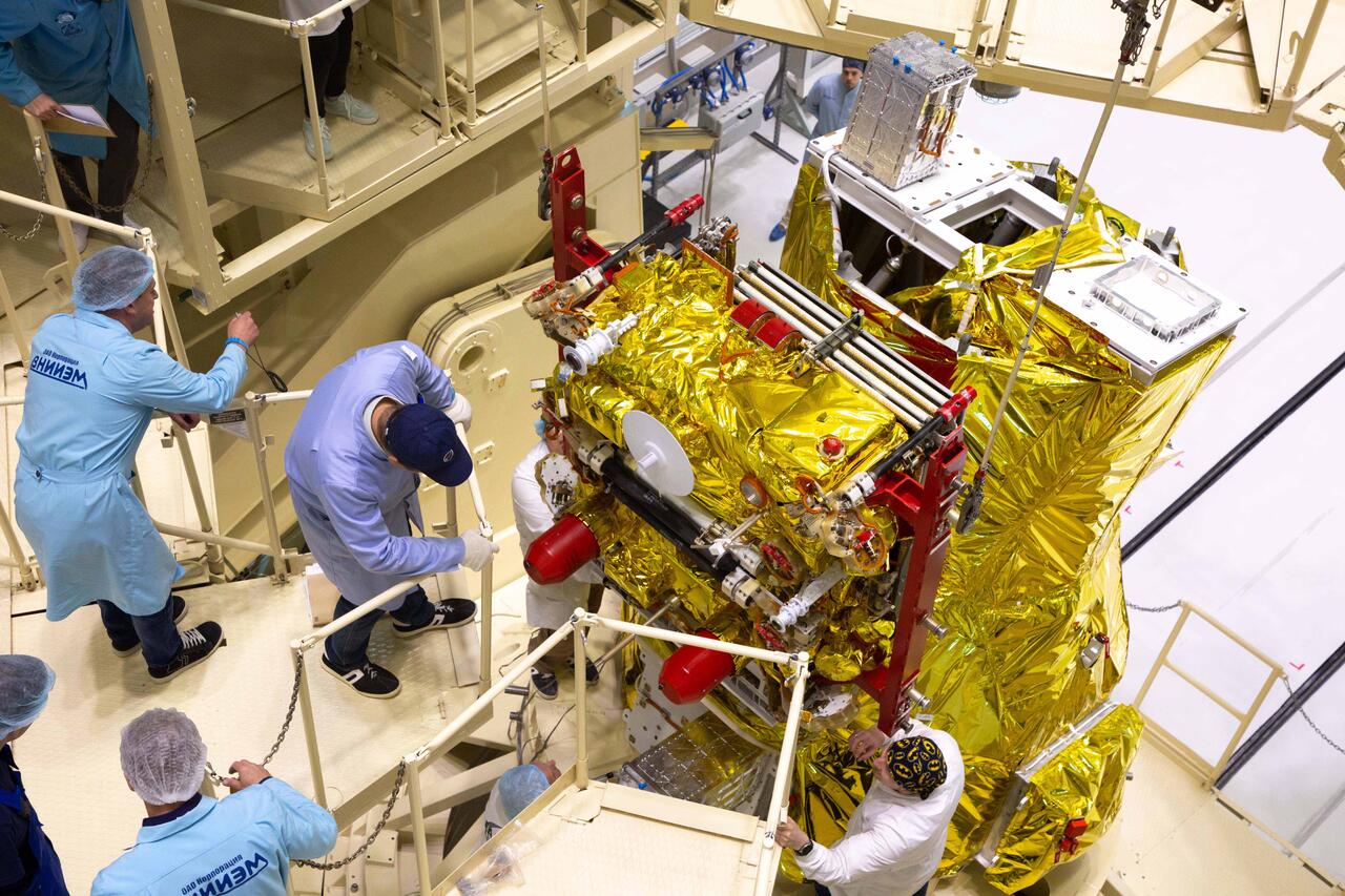 Сборка головной части